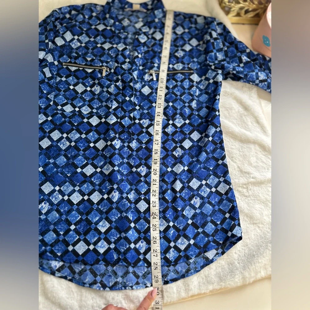 Michael Kors Blue and Black Geometric Top #tometogirl Fmedtersnean #summer